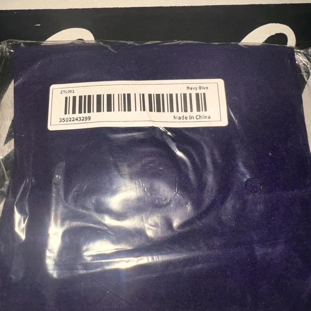NWT Blow Up Pillow for Camping or Travel